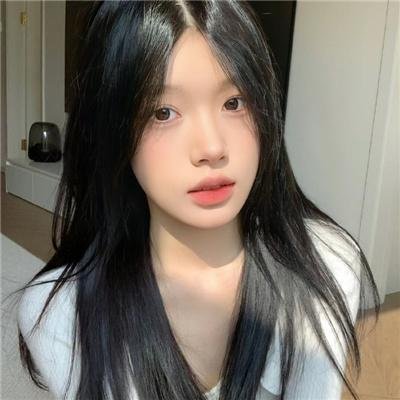 街上流行红裙子